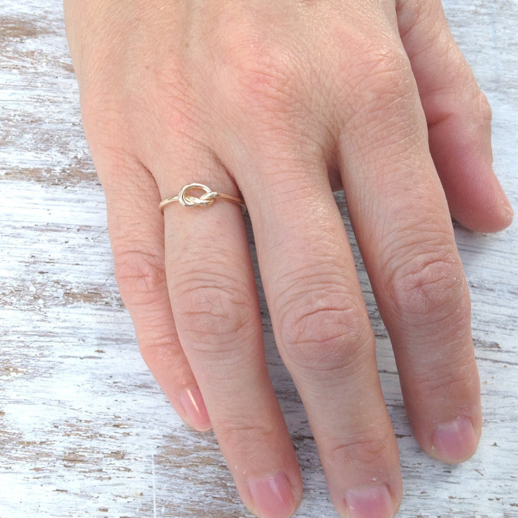  Knot knuckle ring