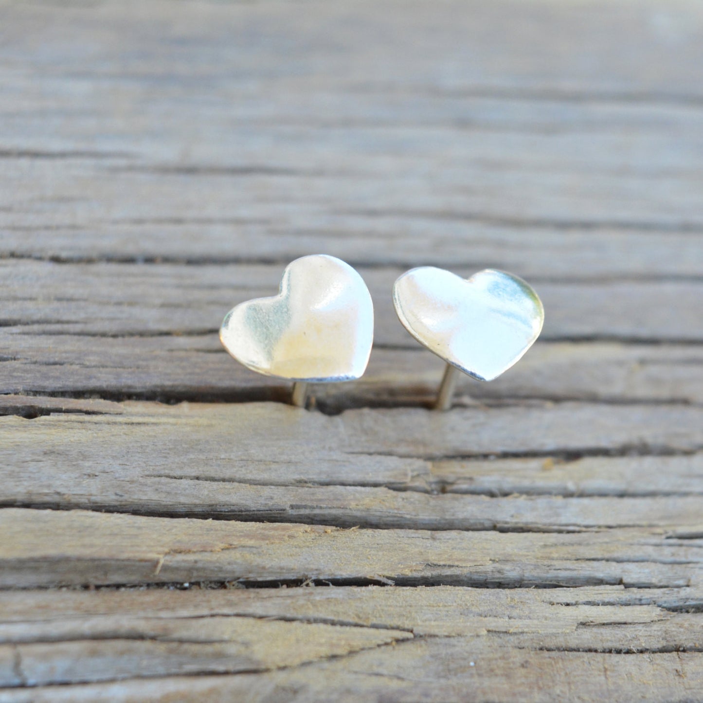 gold heart studs