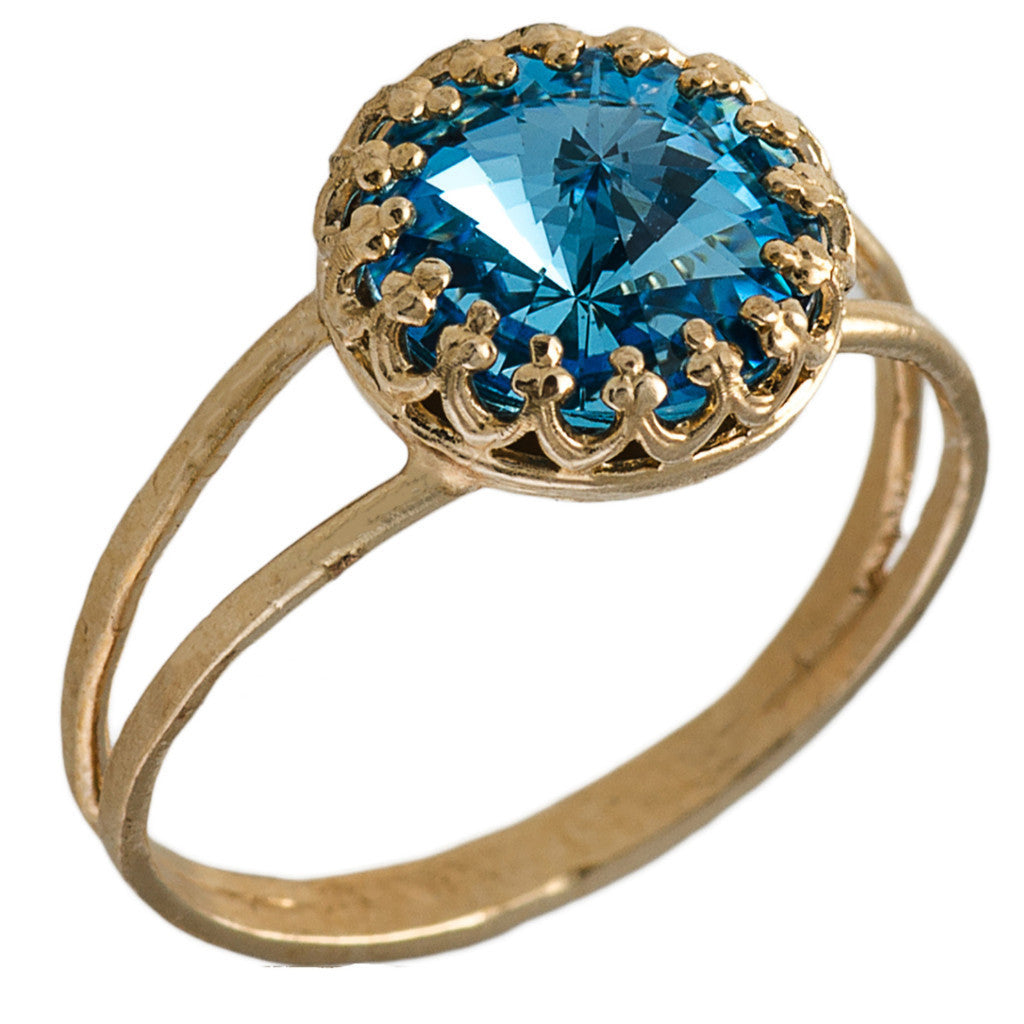 Gold aquamarine ring