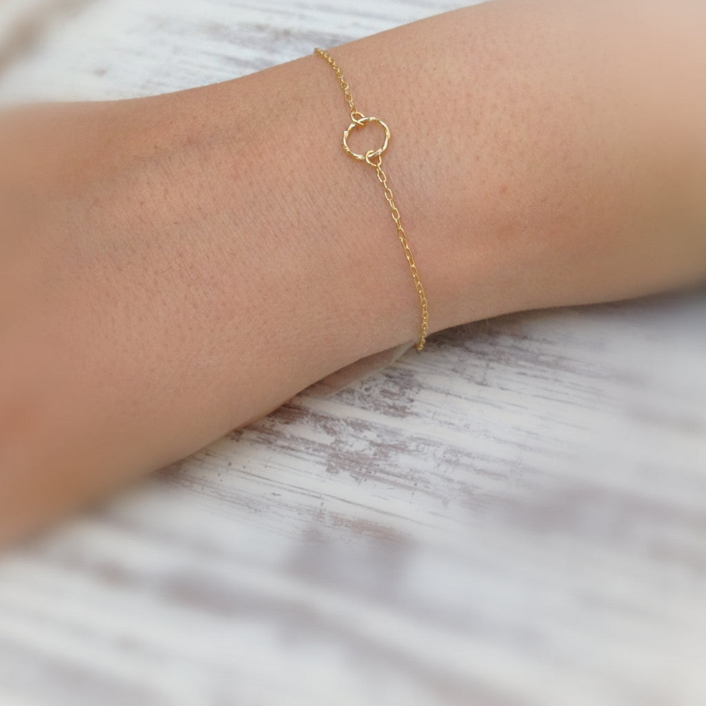 gold circle bracelet