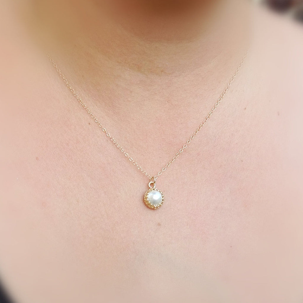 fresh pearl pendant