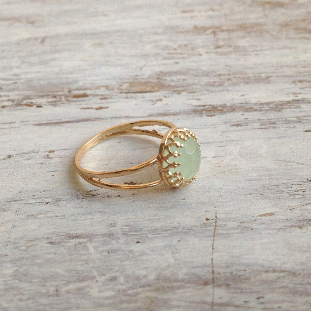 Light jade ring deals