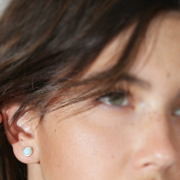 stud earring stone