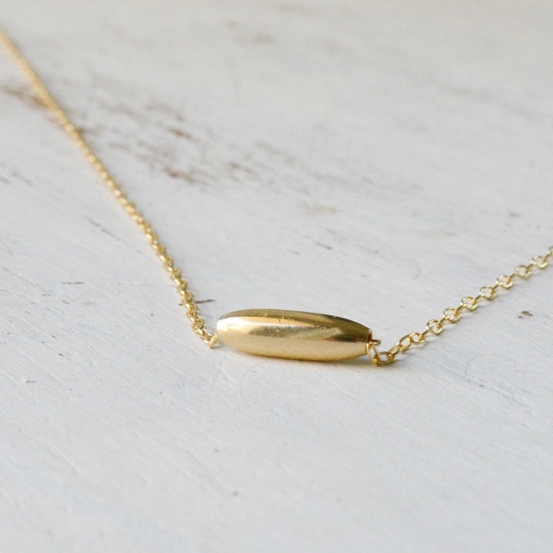 minimalist necklace gold