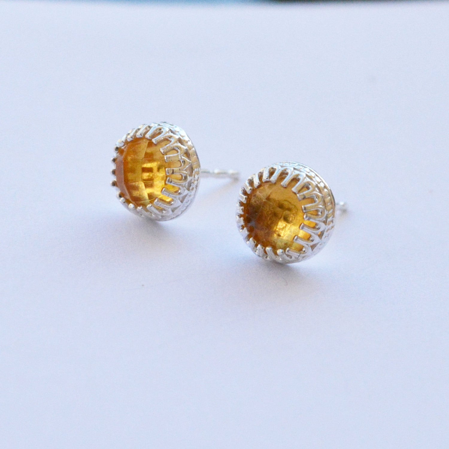 gold stud