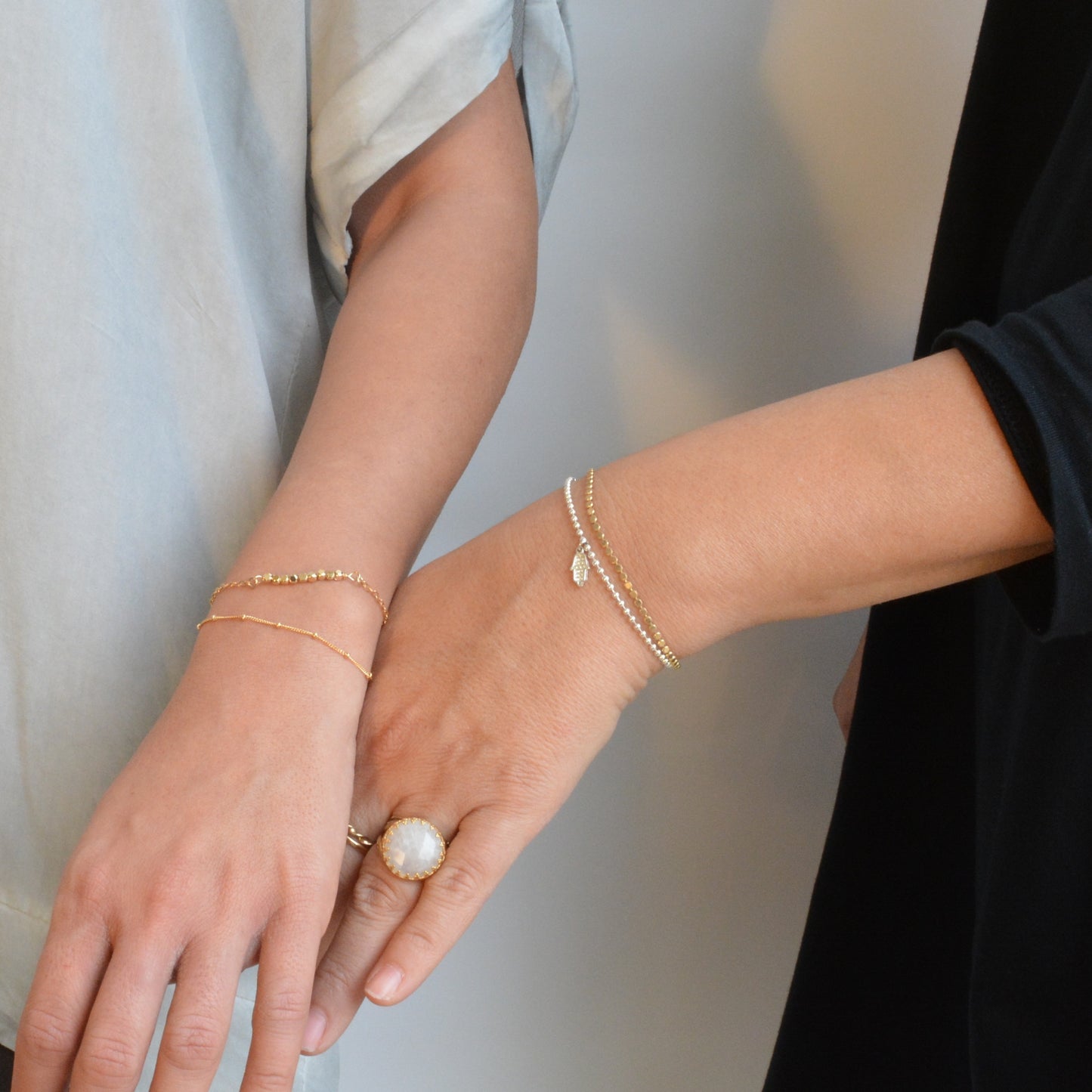 Delicate gold bracelet